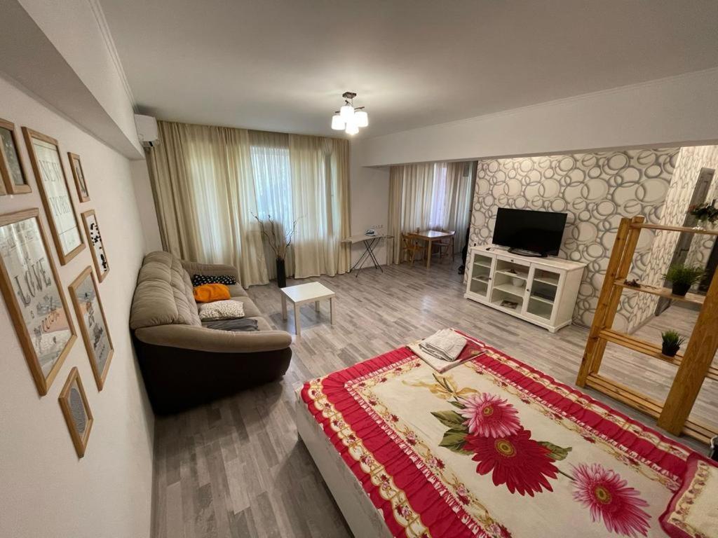Flat Daire Almatı Dış mekan fotoğraf