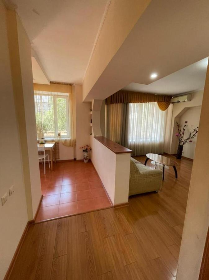 Flat Daire Almatı Dış mekan fotoğraf